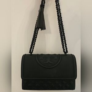Chic Black Shoulder Bag with Chain Strap